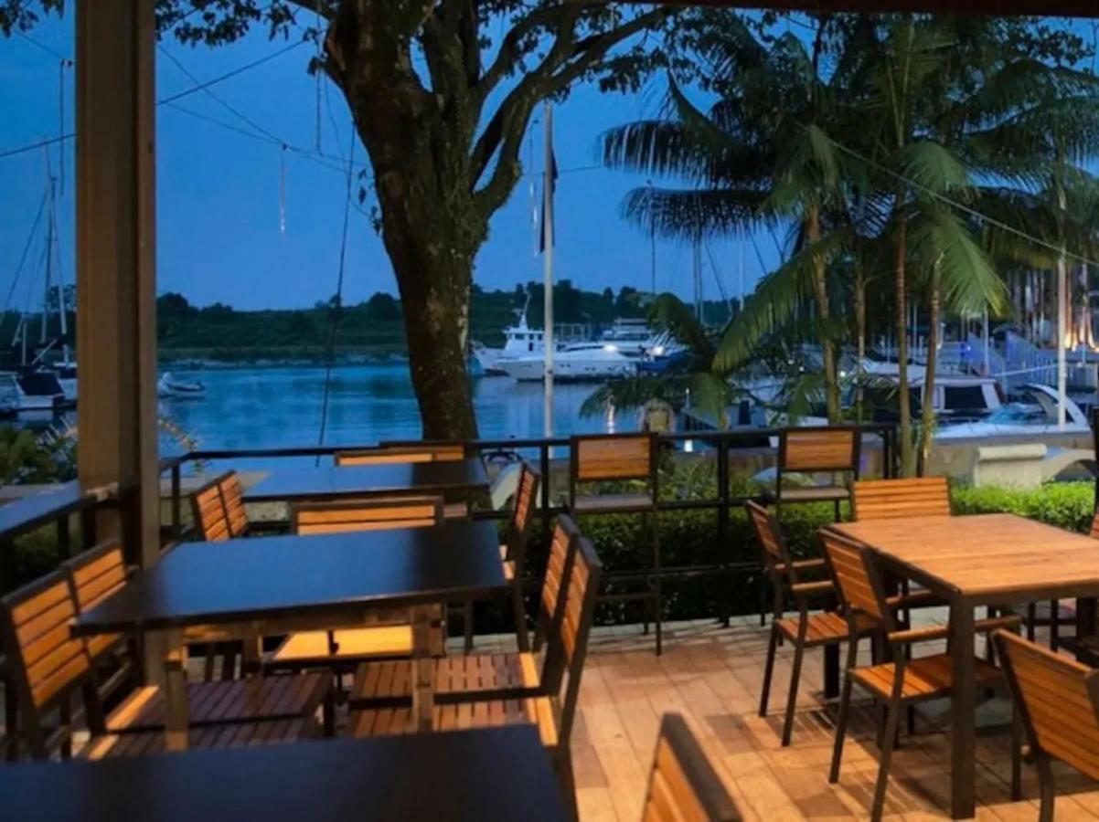 Almas Suites Puteri Harbour Нусаяя Екстер'єр фото